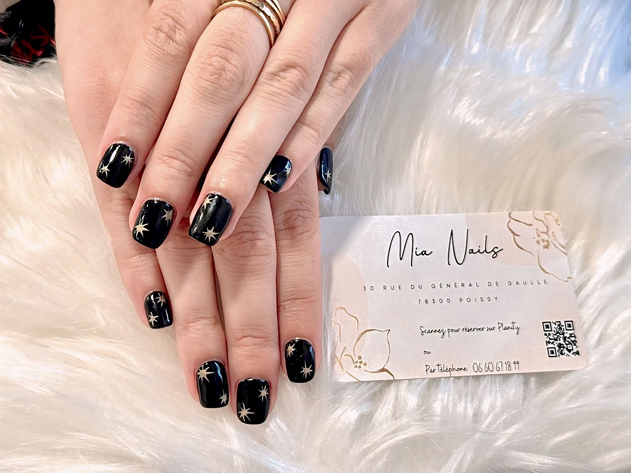 Mia Nails Salon Interior